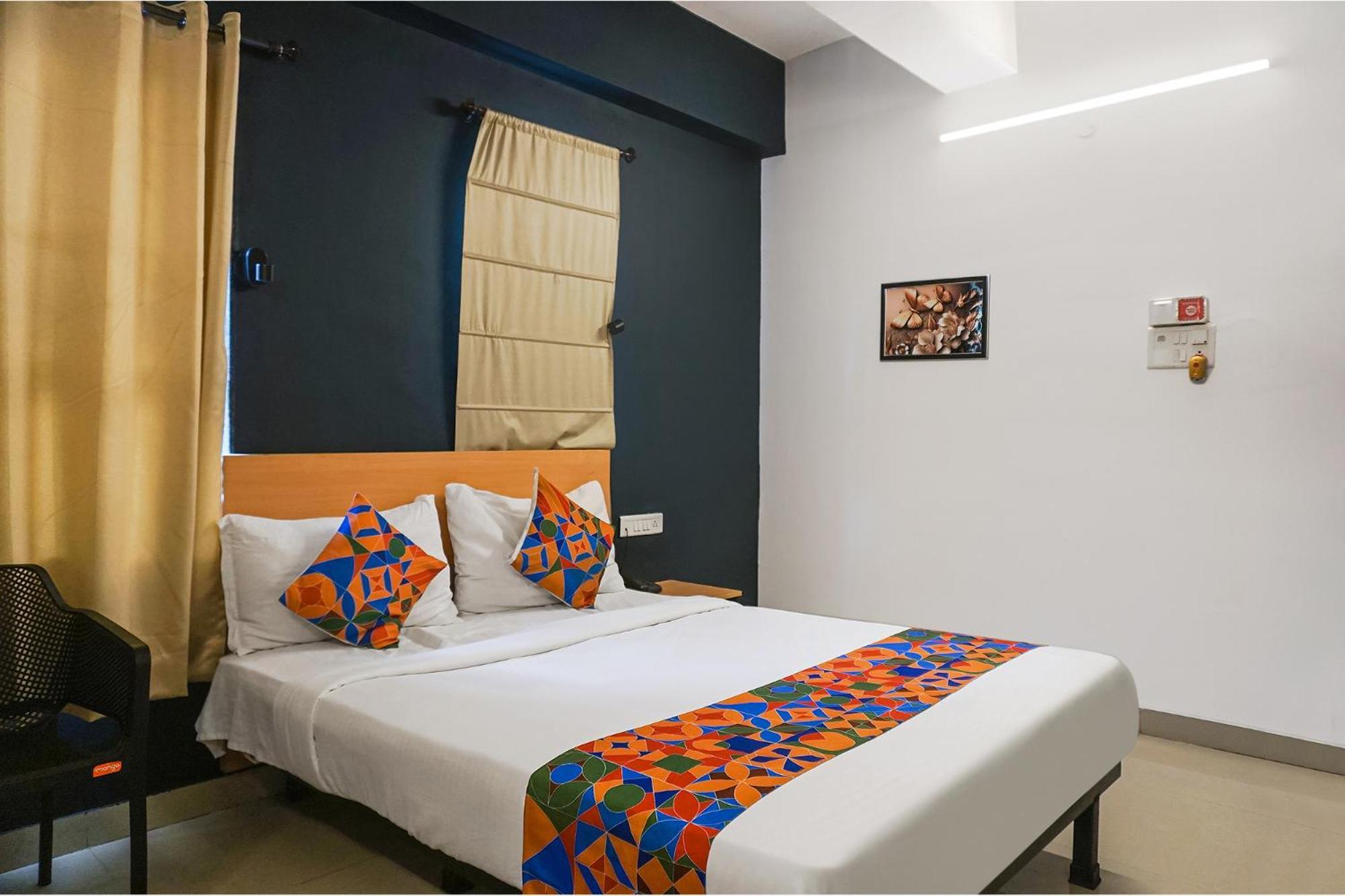 Fabhotel Aura Homes - Nr Khandoba Mandir Pimpri-Chinchwad Extérieur photo