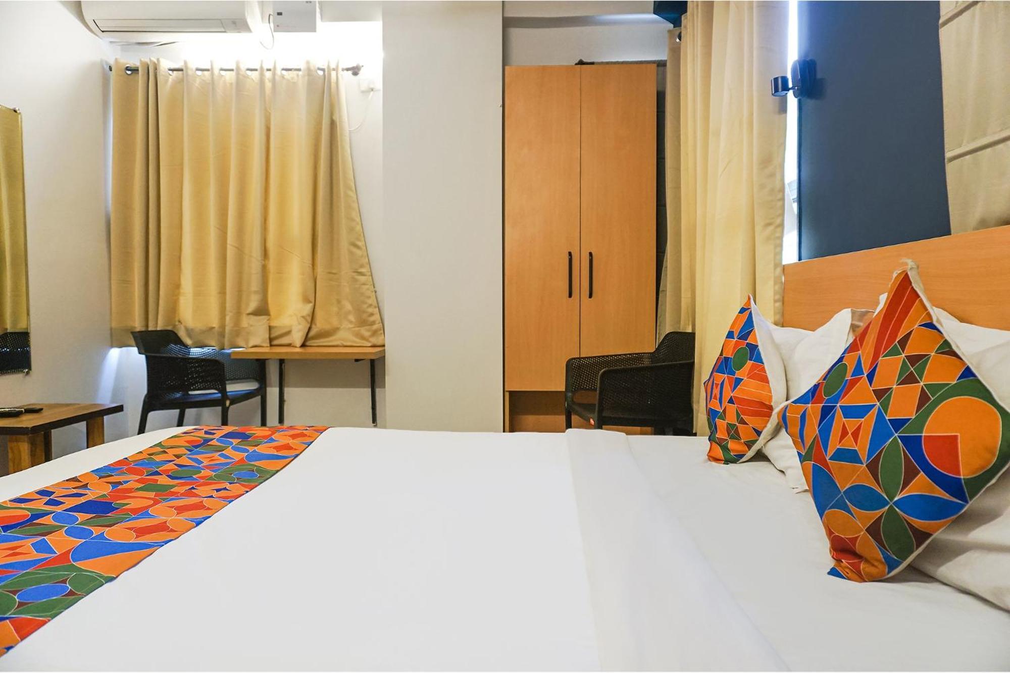 Fabhotel Aura Homes - Nr Khandoba Mandir Pimpri-Chinchwad Extérieur photo