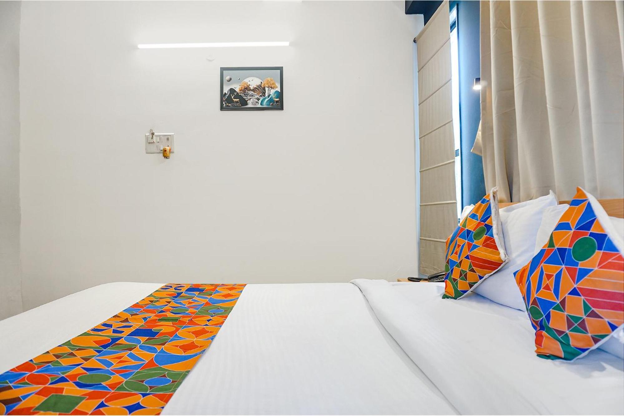 Fabhotel Aura Homes - Nr Khandoba Mandir Pimpri-Chinchwad Extérieur photo