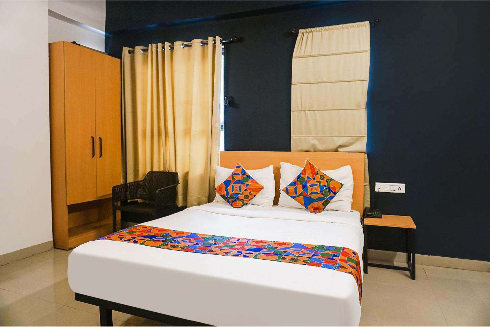 Fabhotel Aura Homes - Nr Khandoba Mandir Pimpri-Chinchwad Extérieur photo
