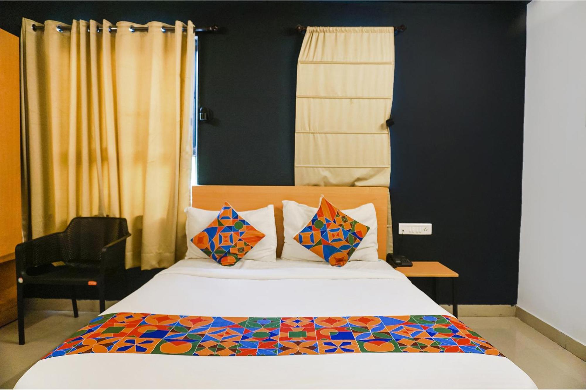 Fabhotel Aura Homes - Nr Khandoba Mandir Pimpri-Chinchwad Extérieur photo