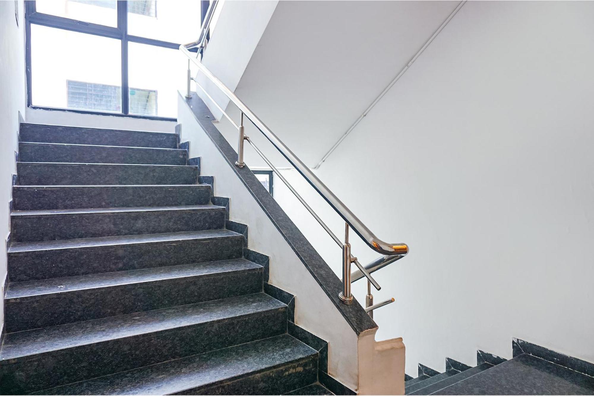 Fabhotel Aura Homes - Nr Khandoba Mandir Pimpri-Chinchwad Extérieur photo