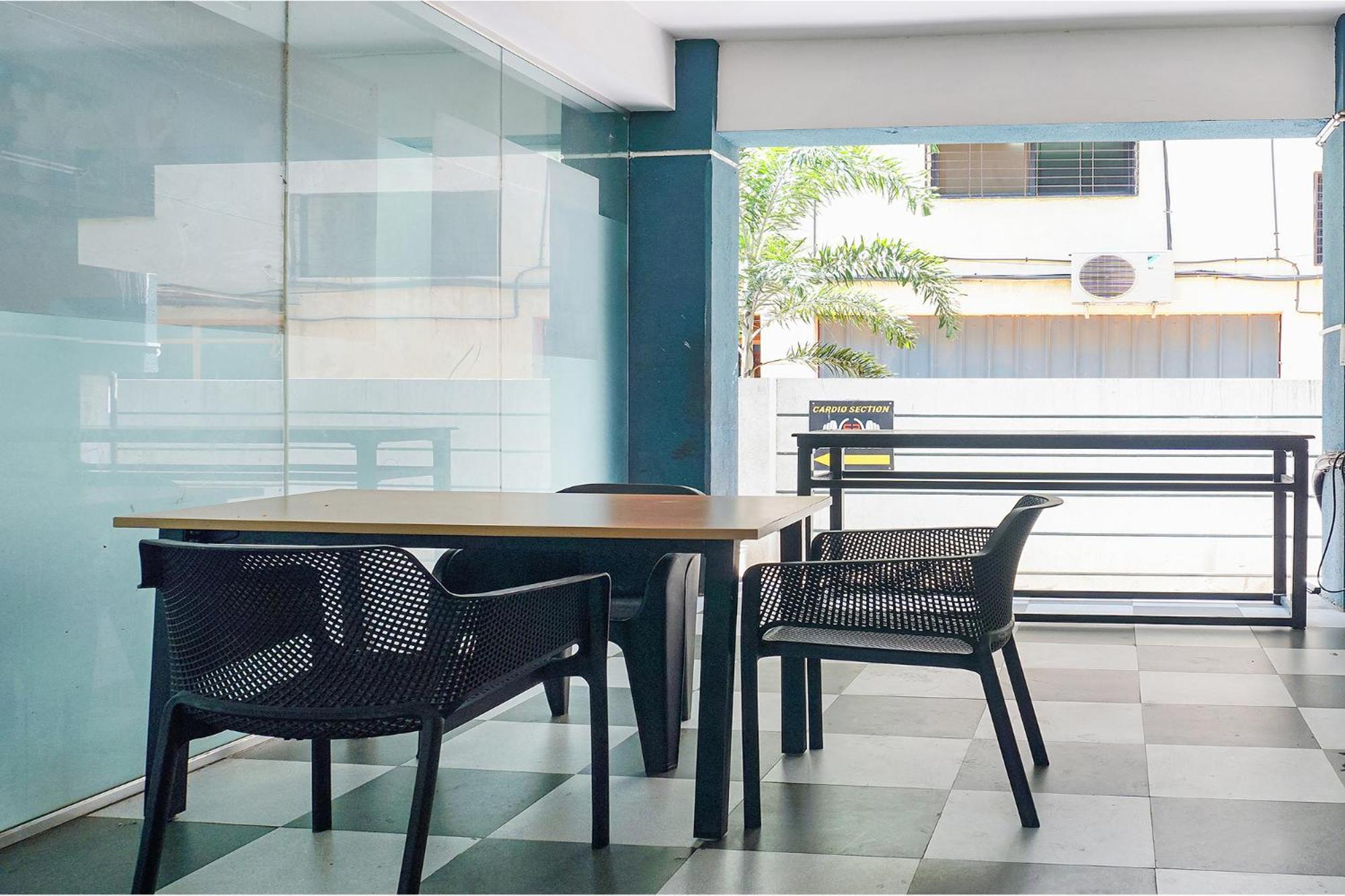 Fabhotel Aura Homes - Nr Khandoba Mandir Pimpri-Chinchwad Extérieur photo